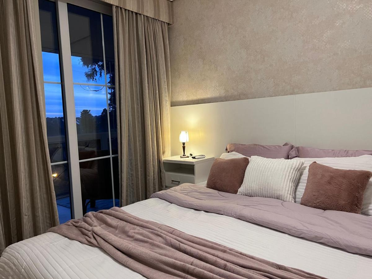 Home Gramado- 400 Metros Da Rua Coberta ภายนอก รูปภาพ